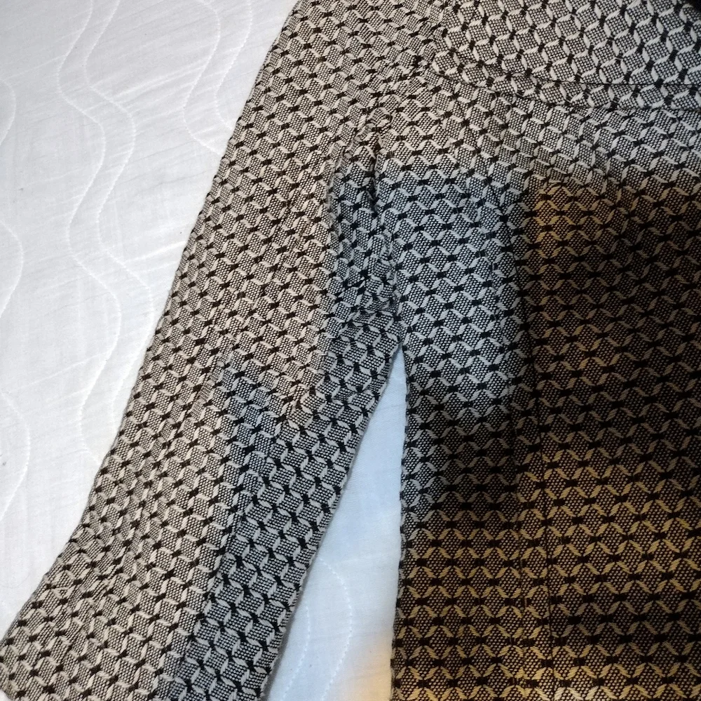 Women's Ann Taylor Black and White Geometric Pattern Blazer Jacket Size 0 - Picture 3 of 11